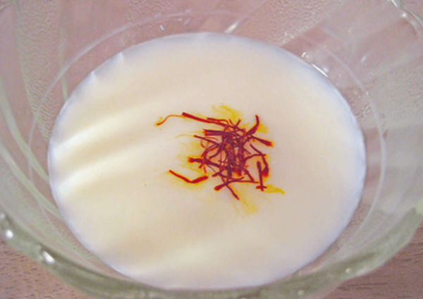 Soak Saffron in Milk